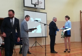  (photo)