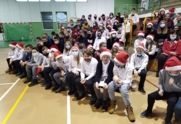  (photo)