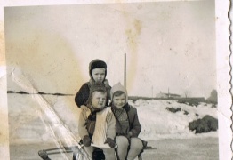 (photo)