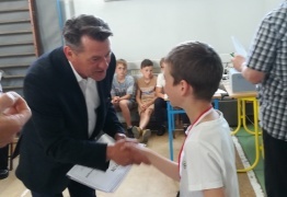  (photo)