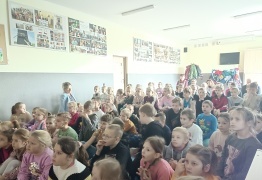  (photo)