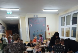  (photo)
