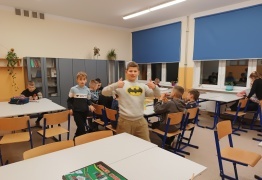  (photo)