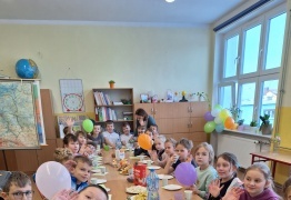  (photo)
