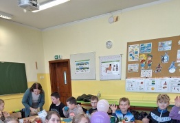  (photo)