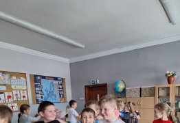  (photo)
