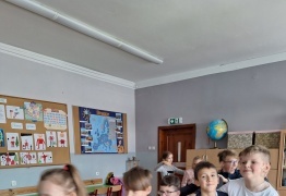  (photo)