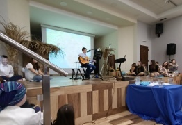  (photo)