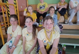  (photo)