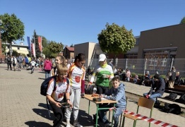  (photo)