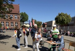  (photo)