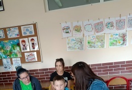  (photo)
