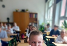  (photo)