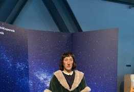  (photo)
