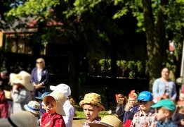  (photo)