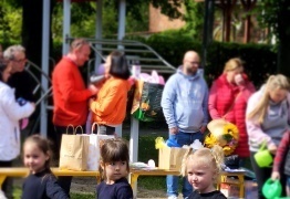  (photo)