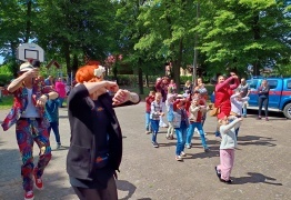  (photo)