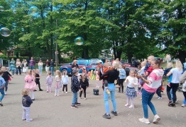  (photo)