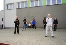  (photo)