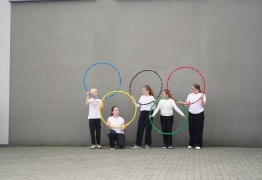  (photo)