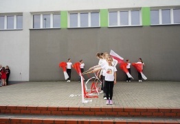  (photo)