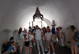  (photo)