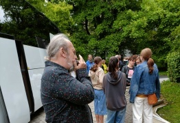  (photo)