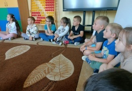  (photo)