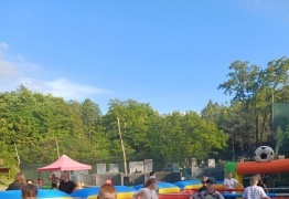  (photo)