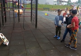  (photo)
