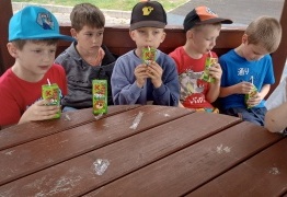  (photo)