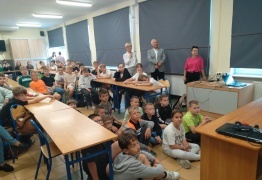  (photo)