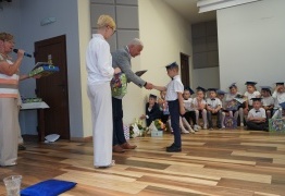  (photo)