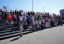  (photo)