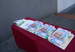  (photo)
